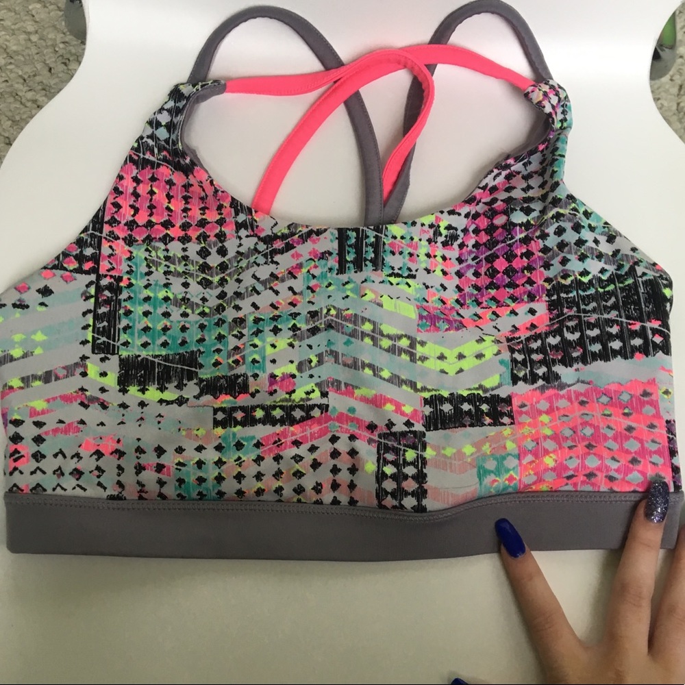 Pattern sports bra